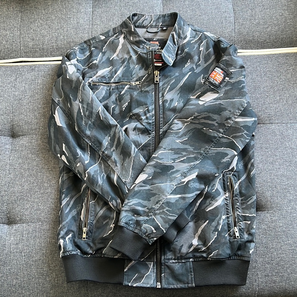 Superdry Limited Edition Rookie Military Jacket Coat. Size L/XL. Camouflage.